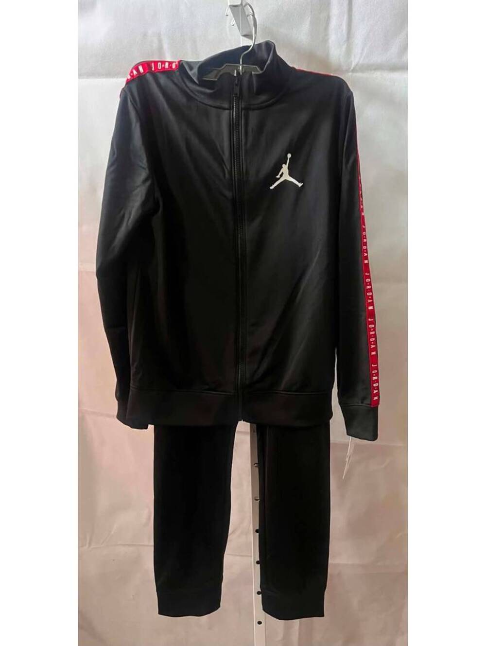 NWT Jordan Boys L 12-13 Black Red 2 Piece Tracksuit Set
